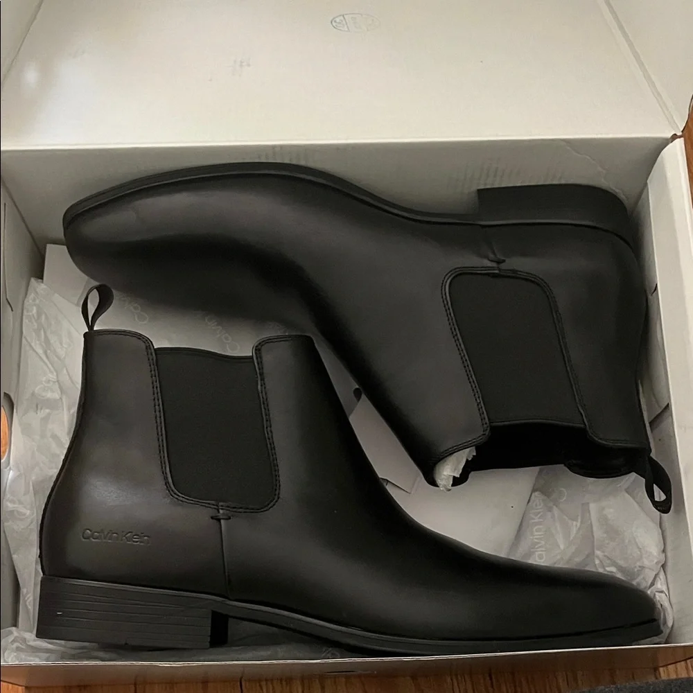 Calvin Klein Men's Donto Slip-On Pointy Toe Boots